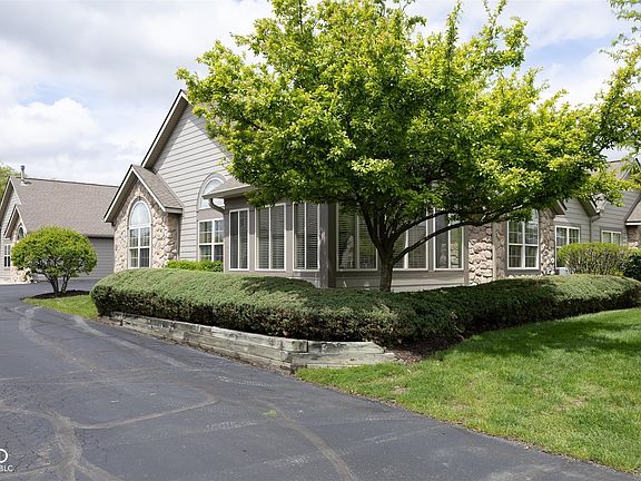 2nd image of 16628 Brownstone Ct