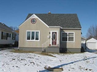 27 11th St, Peru, IL 61354