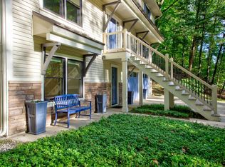 401 Stickney Ridge Rd, Grand Haven, MI 49417