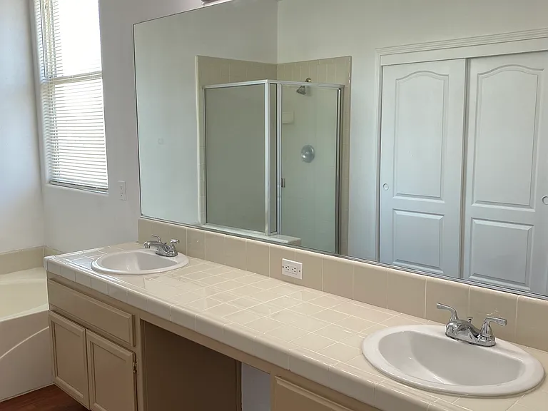 6209 Indian Peaks Ave — Photo 3