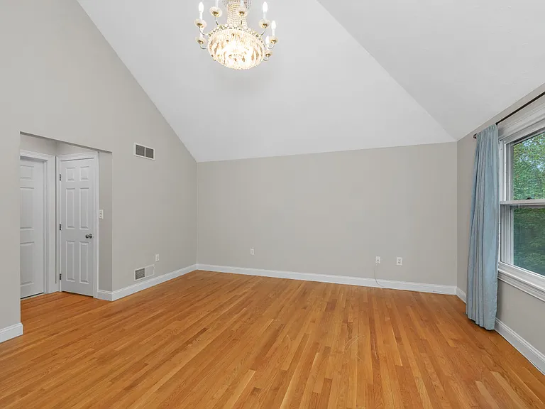 2 Minuteman Ln — Photo 22