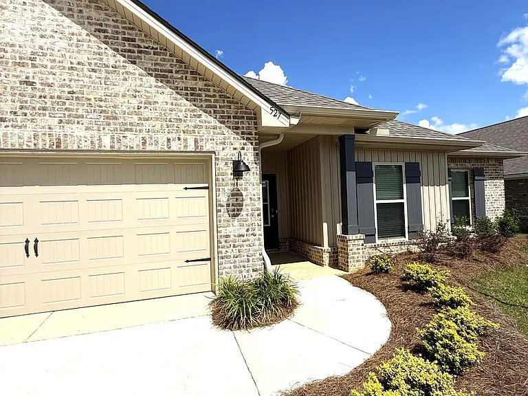 527 Vista Pointe Dr — Photo 3