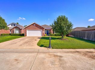 9715 Bradford Pl, Midwest City, OK 73130