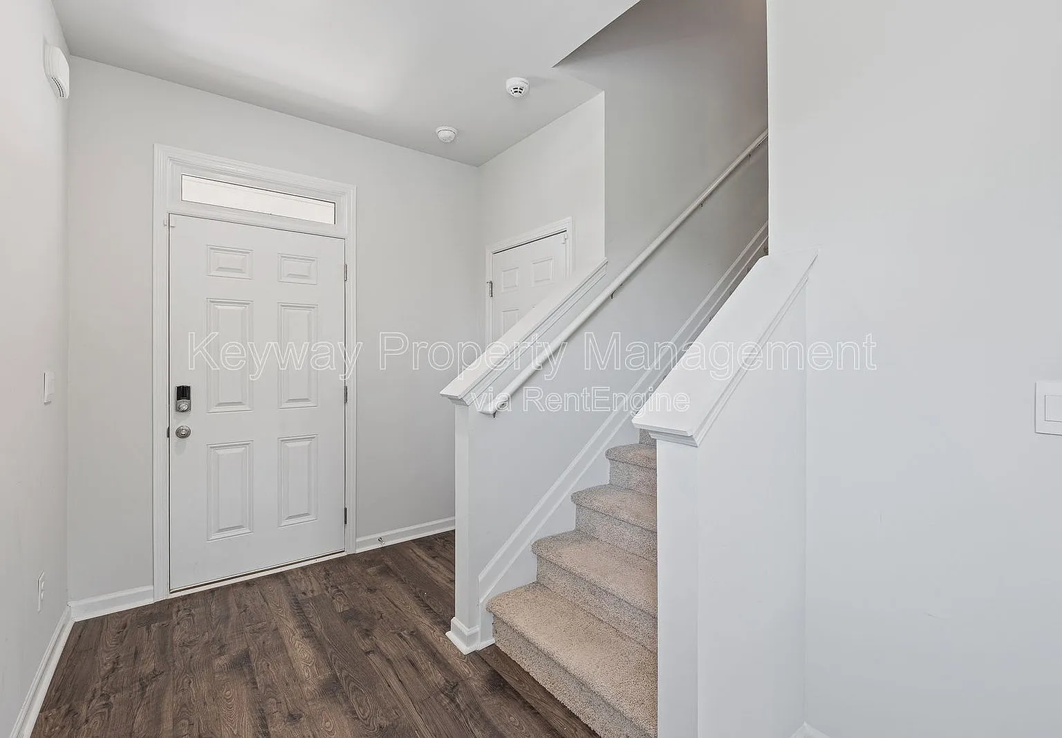 4 bed, 3.0 bath, 2176 sqft, $2,100 — Photo 4