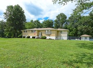 324 Lows Hollow Rd, Stewartsville, NJ 08886