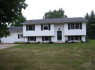 14800 Rapids Rd, Burton, OH 44021