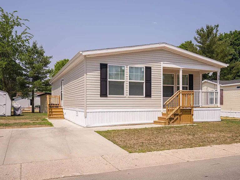 444 Bellewood St SE — Photo 10
