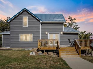 2554 Henley Ave, Independence, IA