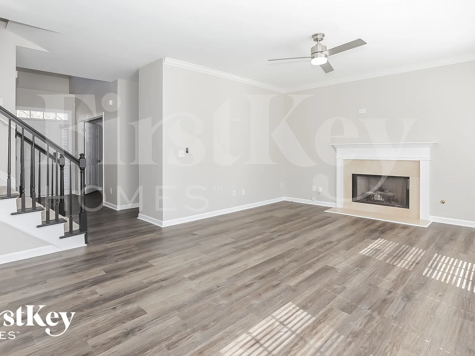 5 bed, 2.5 bath, 2754 sqft, $2,985 — Photo 2