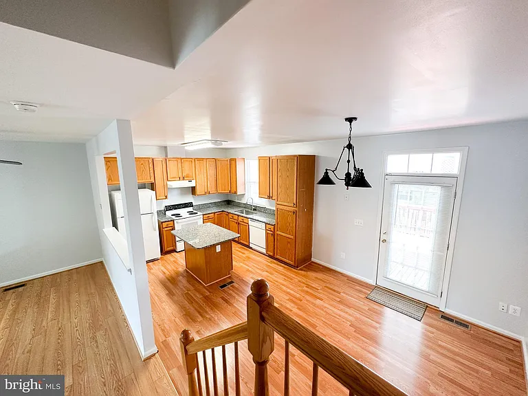 20910 Butterwood Falls Ter — Photo 4
