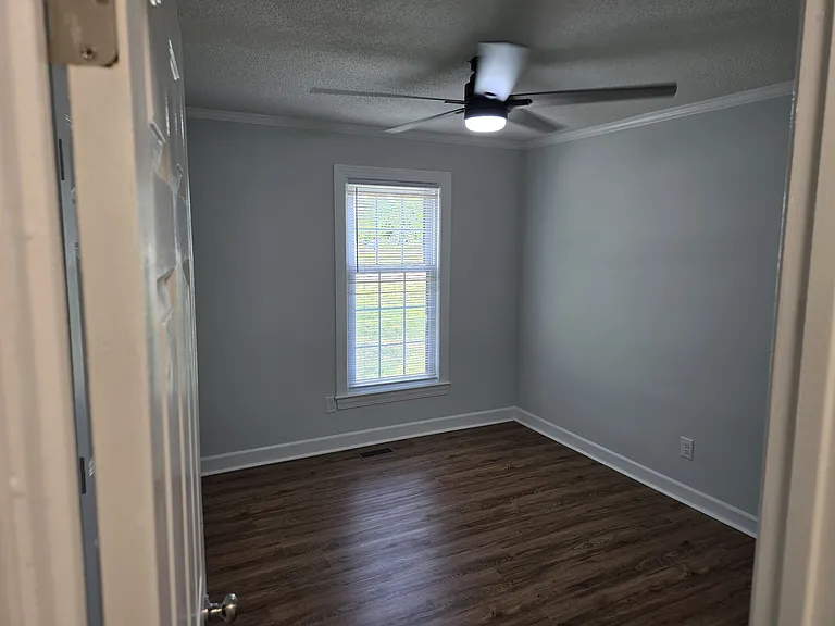 104 Karol Dr — Photo 16