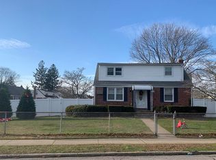 2161 McArthur St, East Meadow, NY 11554