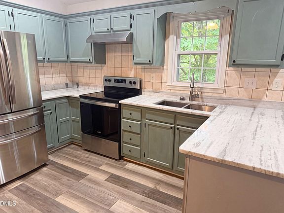 2nd image of 7816 Foxwood Dr