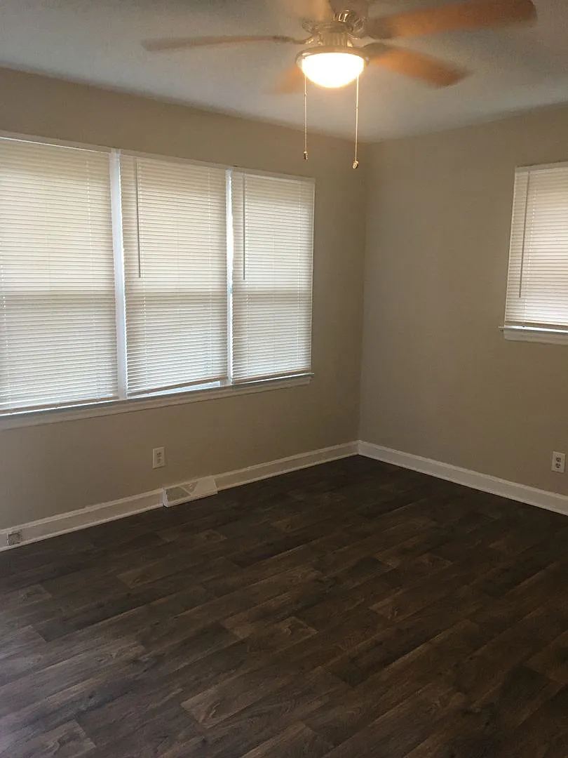 4 Bed / 2 bath! Large yard w/ carport & central HVAC! — Photo 3