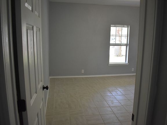 5th image of 1554 W Hollywood Ave