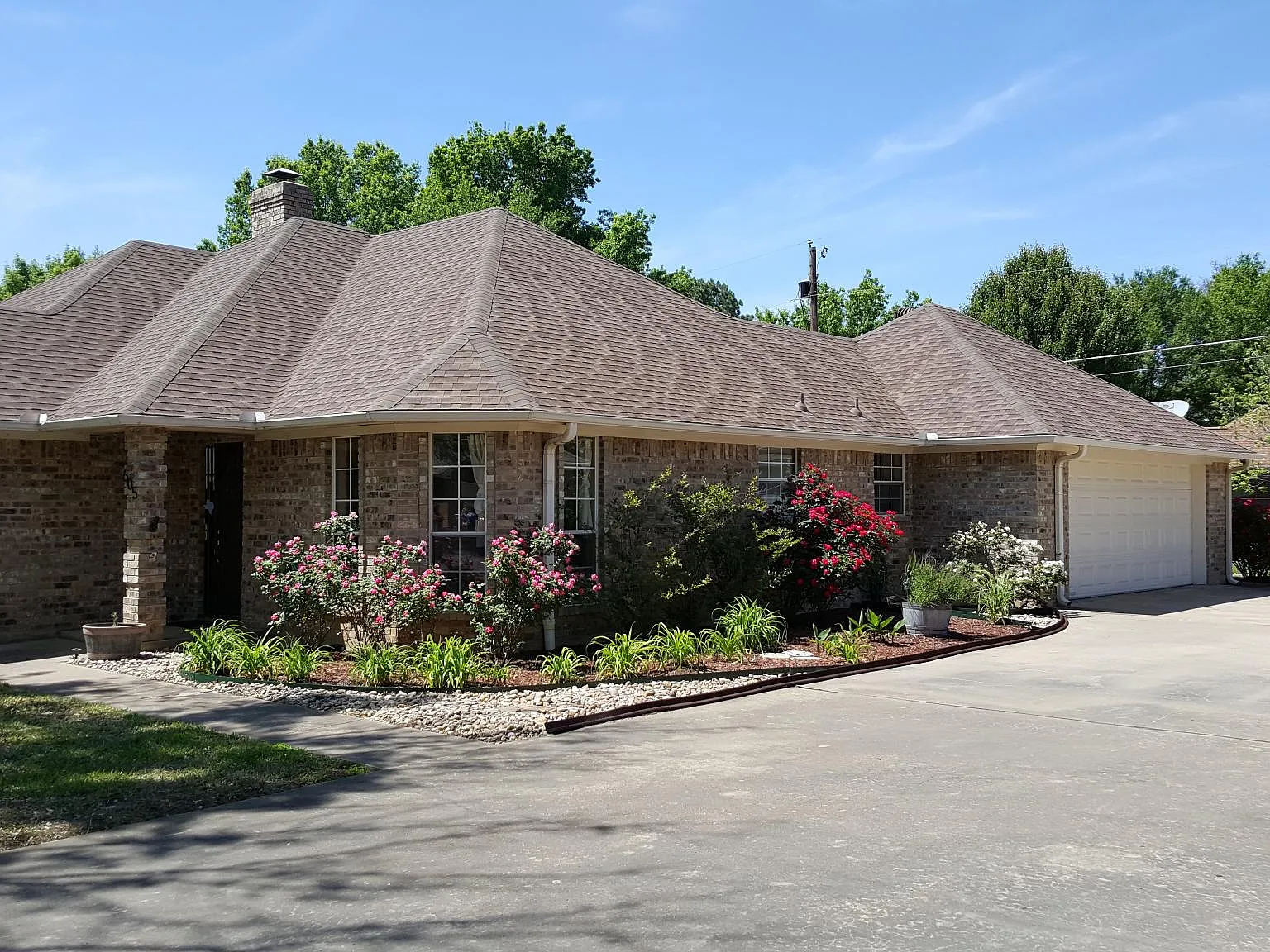 3 bed, 1707 sqft, $2,100 — Photo 2