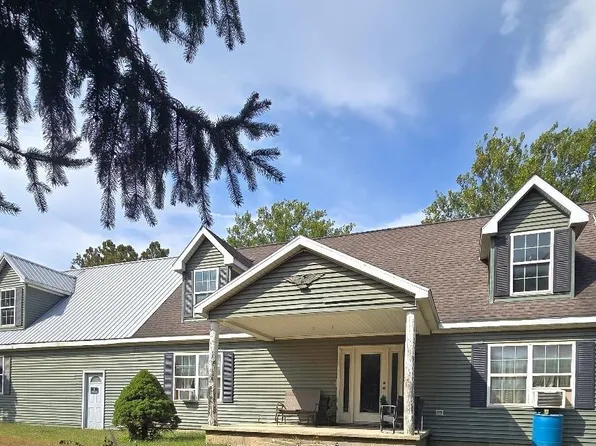 102 S 3rd St, Williamsport, IN 47993