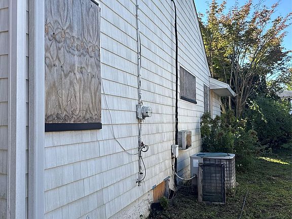 5th image of 435 Derby Road