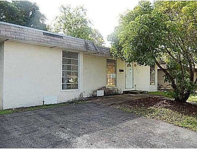 1st image of 7908 NW 74th Ave