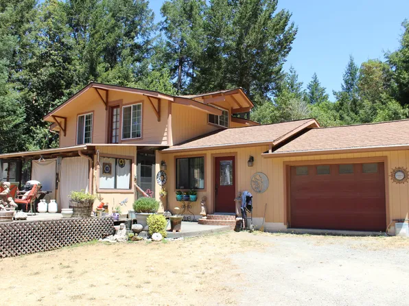 3961 Red Rock Rd, Garberville, CA 95542