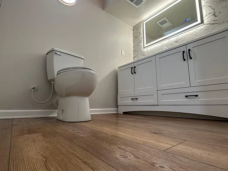 Basement full bathroom