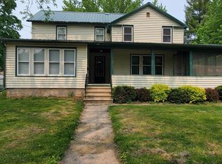 405 E Bluff St, Boscobel, WI 53805