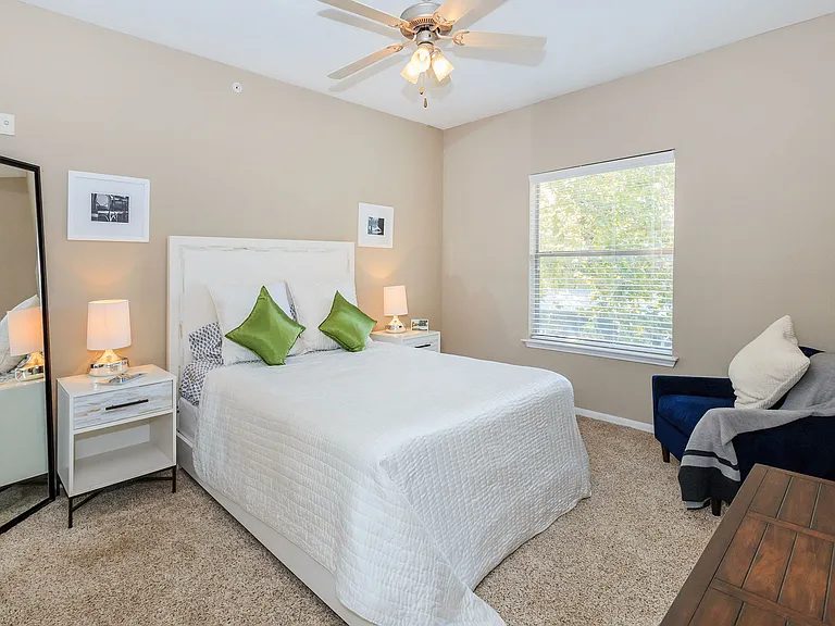 Park Hill Apartments — Photo 7