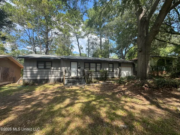 742 Kensington Pl, Jackson, MS 39206