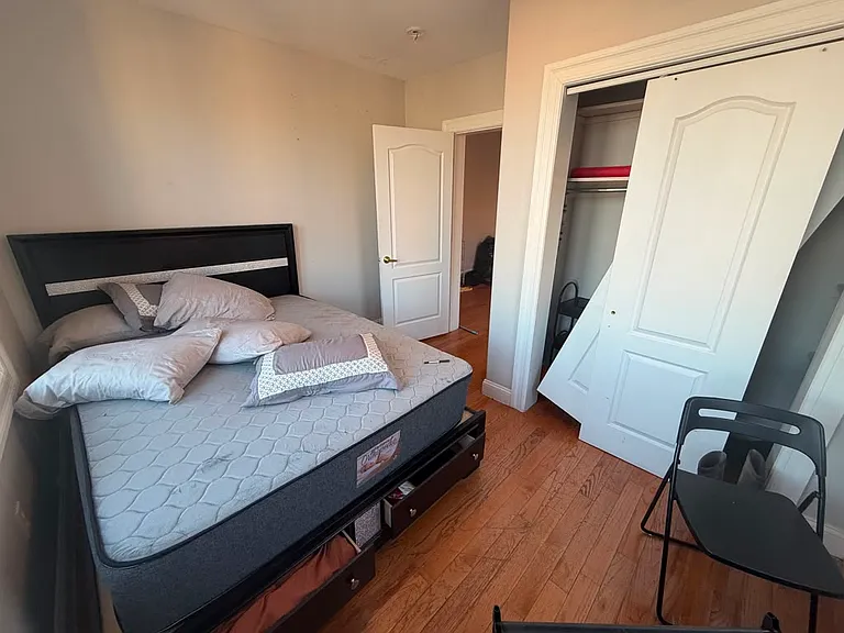 401-05 53rd St #22B — Photo 4