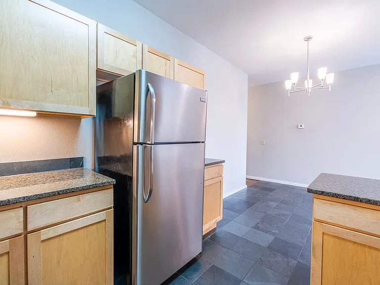 40 E Maple St #3 — Photo 6