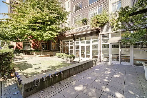 1620 Belmont Ave #221 Photo 1