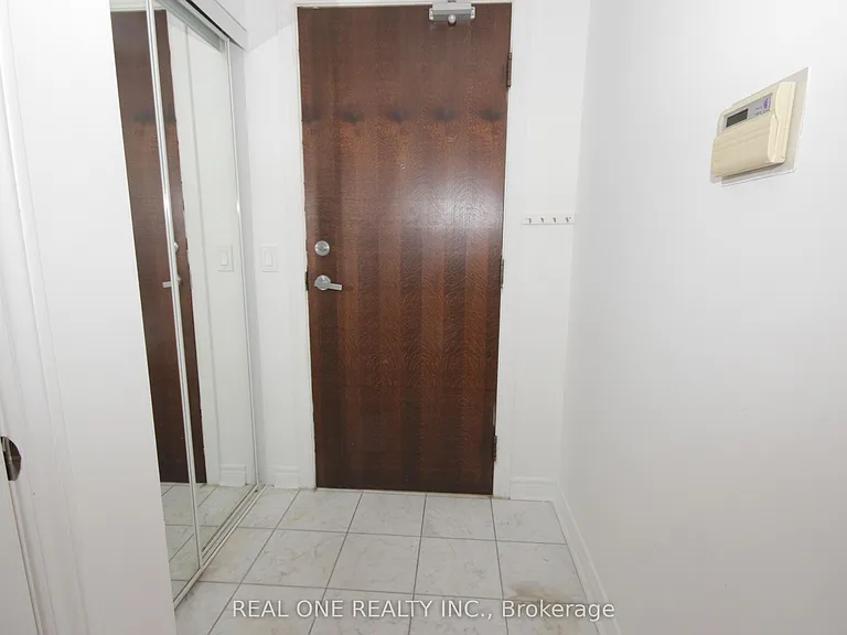 15 N Park Rd #801 — Photo 7