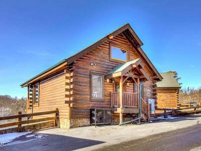2202 Towering Hemlock Dr, Sevierville, TN, 37876