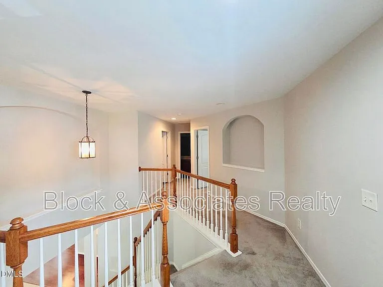 8208 Stone Cellar Dr — Photo 20