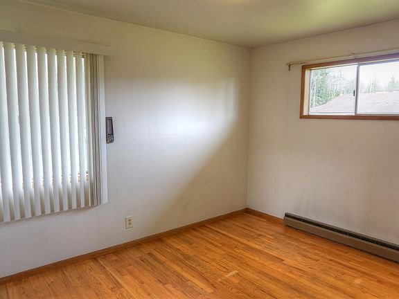 4th image of 17501 19th Ave NE