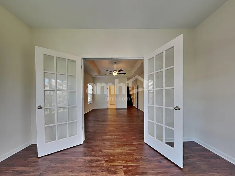 632 Stonebridge Cir — Photo 11