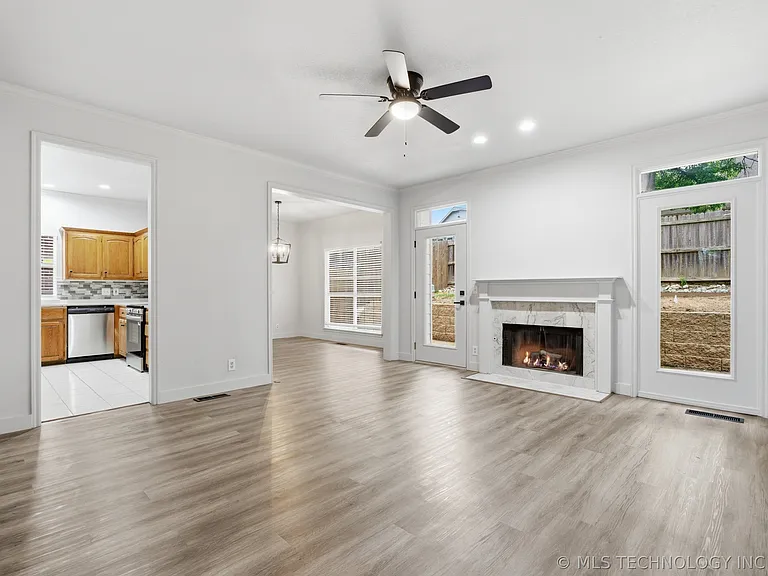 3027 E 89th Pl S — Photo 4