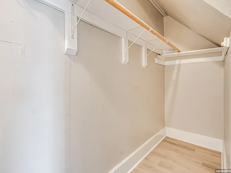 803 N. Broadway — Photo 11
