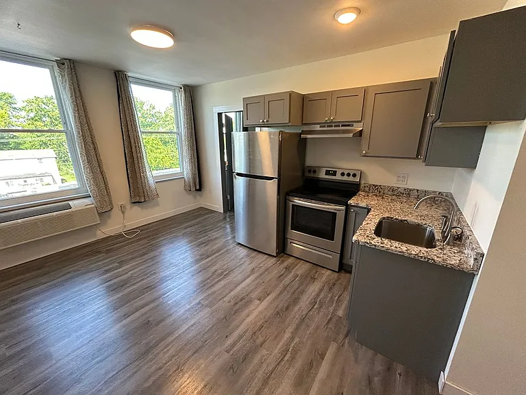 703 N Park 704 Tarn — Photo 37