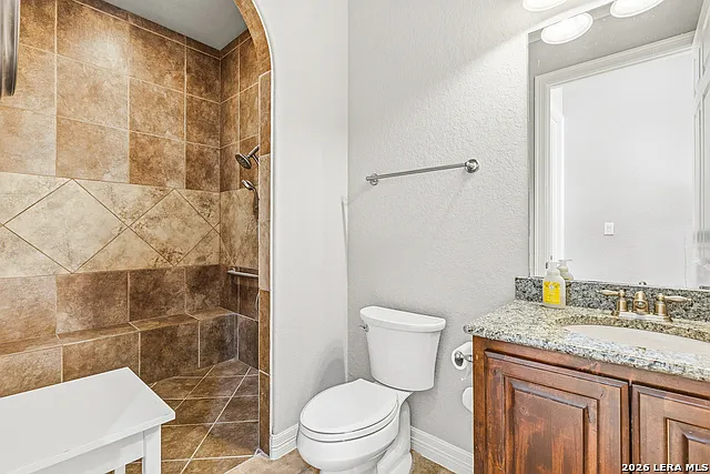 615 Sentry Hl — Photo 29