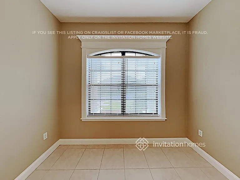 1075 Reflections Lake Loop — Photo 3