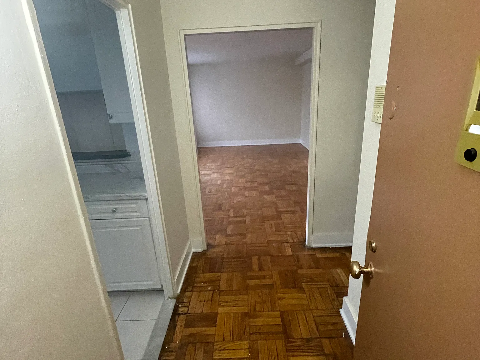 186th Ln, Fresh Meadows — Photo 2