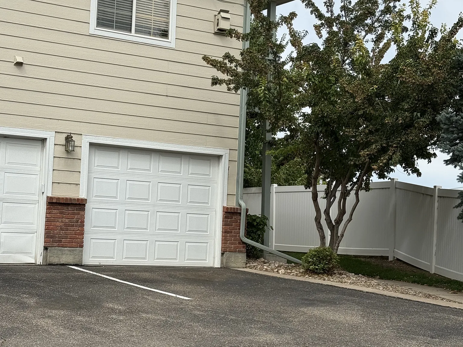 1 bed, 876 sqft, $1,400 — Photo 2