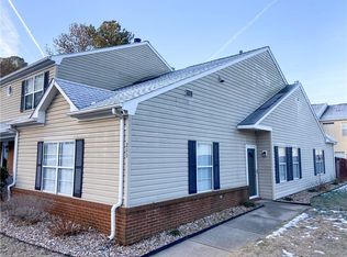 200 Crescent Ct, Yorktown, VA 23693