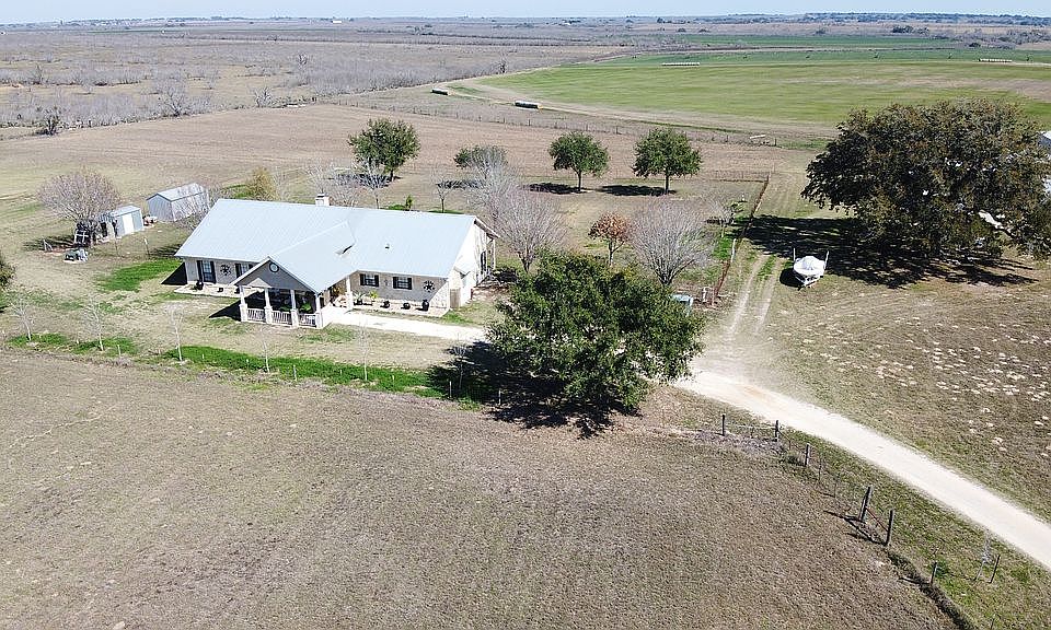 10 Acres - Home w/RV Park