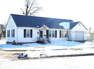 411 SW 2nd St, Greenfield, IA 50849