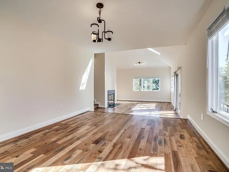 6505 Gretna Green Way — Photo 5