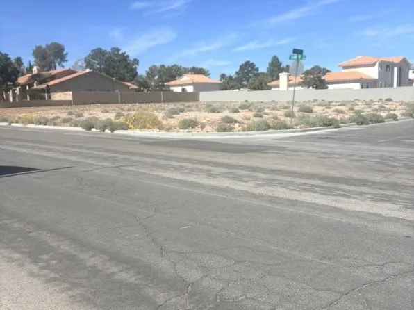 3845 S Pioneer Ave, Las Vegas, NV 89102