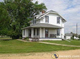 7028 W Dublin Rd, Freeport, IL 61032