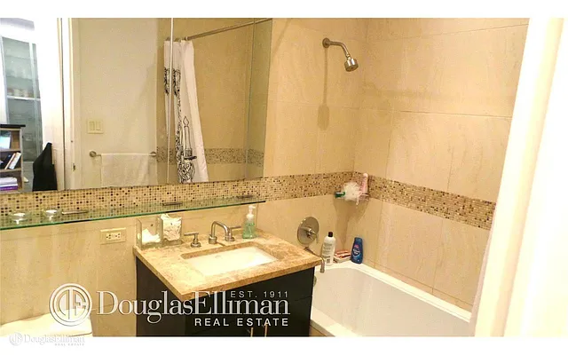 Rented by Douglas Elliman | media 25